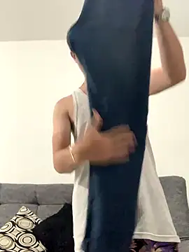 Snapshot of maximo_clarck chatting on 11/12/25, 04:27 maximo clarck online show from 11/12/25, 04:27