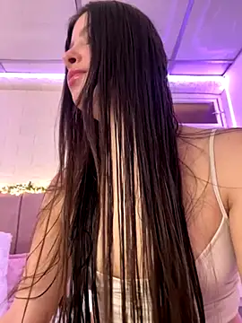 annaharper- online show from 10/31/25, 07:32