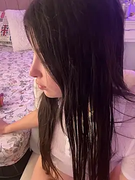 annaharper- online show from 11/02/25, 10:37