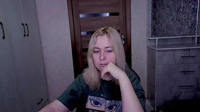 Kristy-Max online show from 03/26/26, 01:59