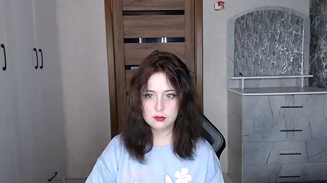 Kristy-Max online show from 11/04/25, 06:39