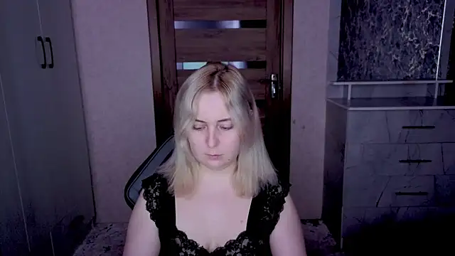 Kristy-Max online show from 03/23/26, 09:03