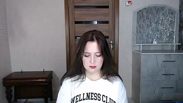 Kristy-Max online show from 10/21/25, 07:57