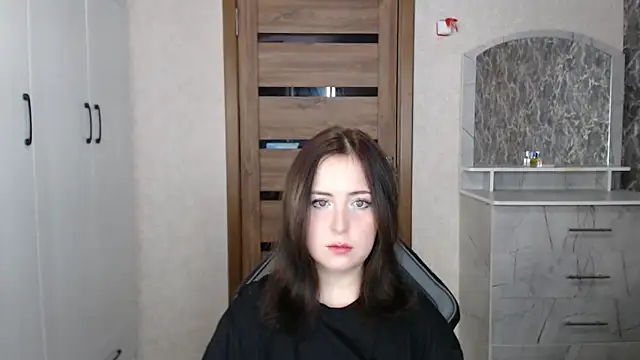 Kristy-Max online show from 10/27/25, 08:54