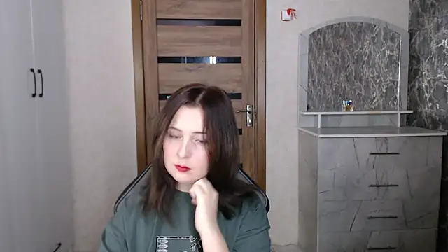 Kristy-Max online show from 10/26/25, 09:26