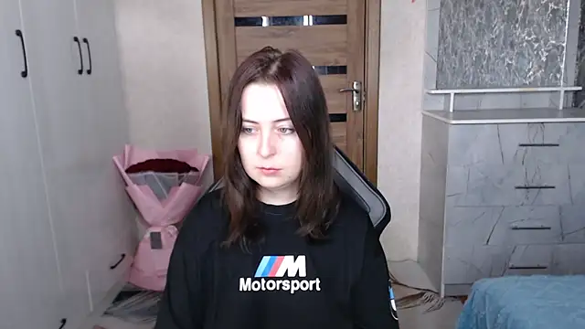 Kristy-Max online show from 11/07/25, 04:39