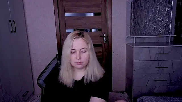 Kristy-Max online show from 04/13/26, 08:24