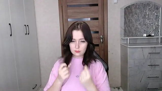 Kristy-Max online show from 12/15/25, 10:54