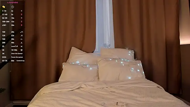 SunnyRisha online show from 10/07/25, 05:08