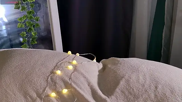 SunnyRisha online show from 10/04/25, 05:09