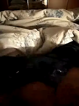 Snapshot of user_662 chatting on 12/22/25, 02:28 user 662 online show from 12/22/25, 02:28