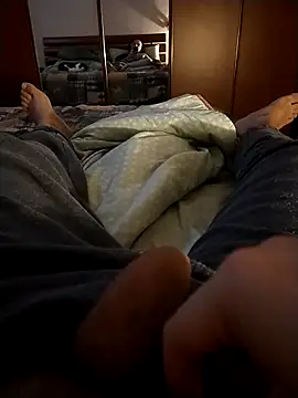 Snapshot of user_662 chatting on 11/18/25, 10:45 user 662 online show from 11/18/25, 10:45