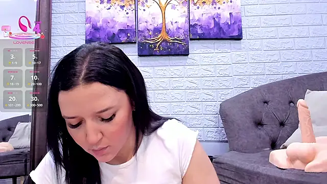  EmilyJireh  online show from 04/17/26, 07:28