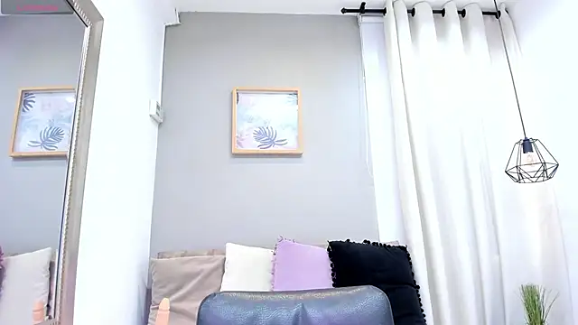  EmilyJireh  online show from 06/07/26, 05:51