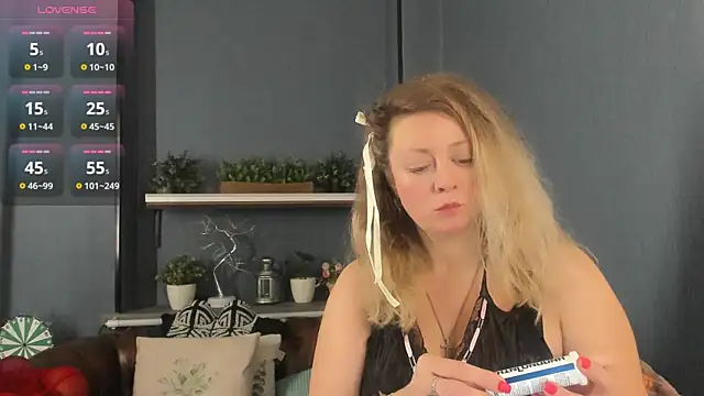 JesiaFoxi online show from 11/06/25, 01:26