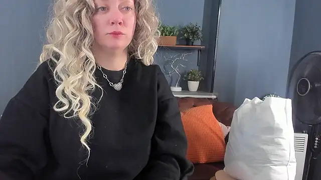 JesiaFoxi online show from 02/20/26, 01:35