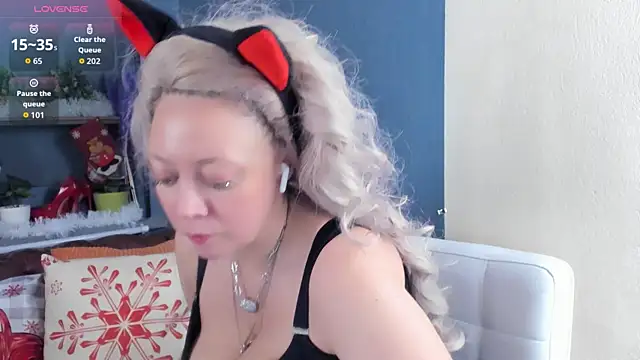 JesiaFoxi online show from 01/11/26, 03:52