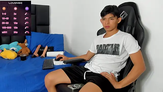 Tonny twink  online show from 02/21/26, 11:07