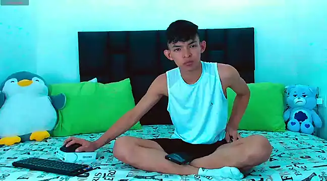 Tonny twink  online show from 02/06/25, 04:53