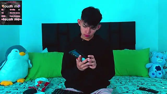 Tonny twink  online show from 02/08/25, 03:52