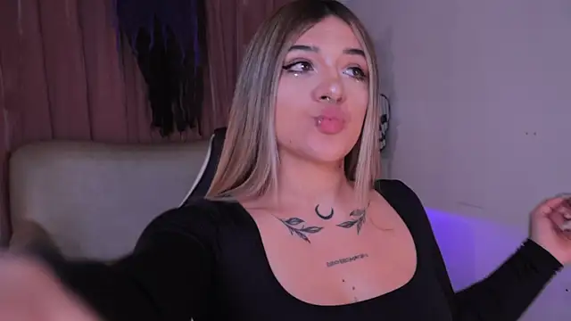 ashleyvalirya online show from 10/22/25, 04:01