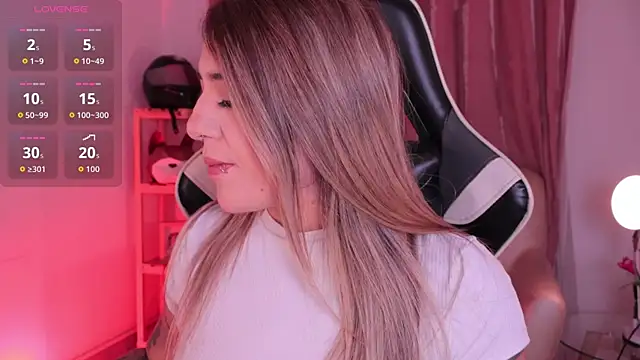 ashleyvalirya online show from 12/23/25, 04:01