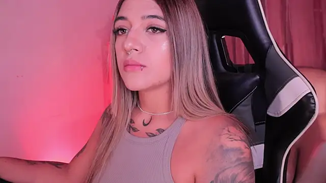 ashleyvalirya online show from 01/09/26, 04:08