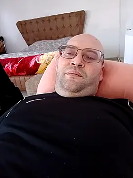 Snapshot of 0777edi chatting on 02/25/25, 12:16 0777edi online show from 02/25/25, 12:16