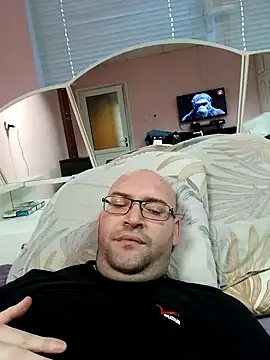 Snapshot of 0777edi chatting on 01/24/25, 03:24 0777edi online show from 01/24/25, 03:24