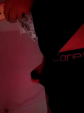 Snapshot of 0777edi chatting on 11/04/25, 04:44 0777edi online show from 11/04/25, 04:44