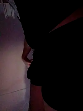 Snapshot of 0777edi chatting on 10/31/25, 04:36 0777edi online show from 10/31/25, 04:36