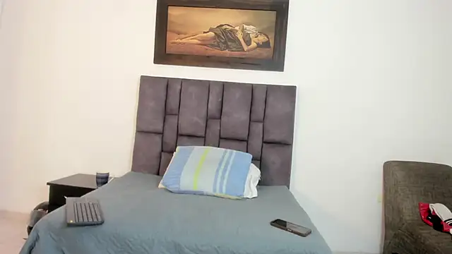 tatiana valencia online show from 05/25/26, 12:04