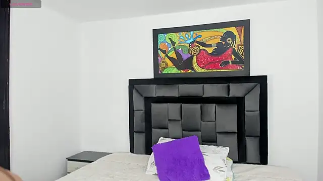 Snapshot of tatiana_valencia chatting on 02/12/25, 12:12 tatiana valencia online show from 02/12/25, 12:12