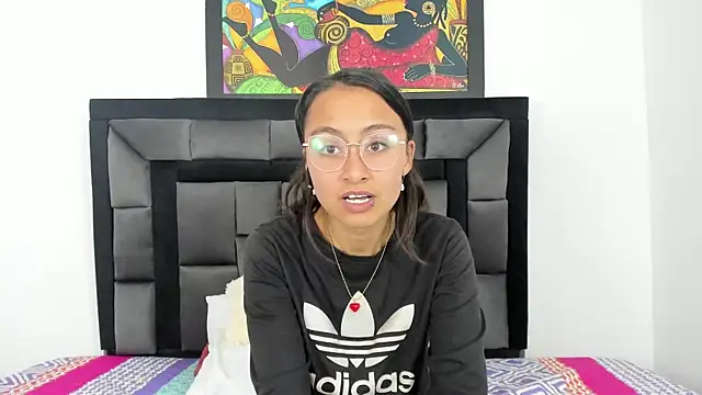 Snapshot of tatiana_valencia chatting on 03/19/25, 06:12 tatiana valencia online show from 03/19/25, 06:12