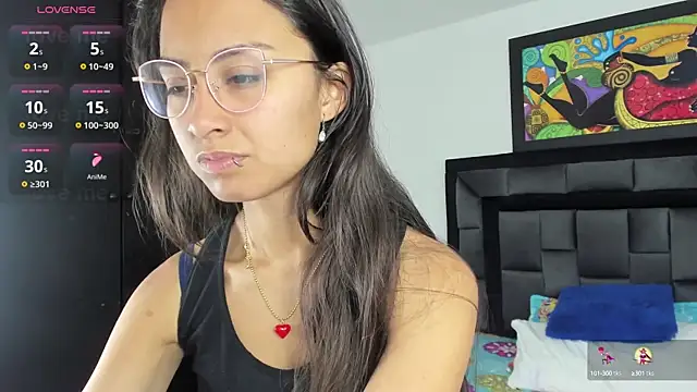 Snapshot of tatiana_valencia chatting on 03/12/25, 12:04 tatiana valencia online show from 03/12/25, 12:04