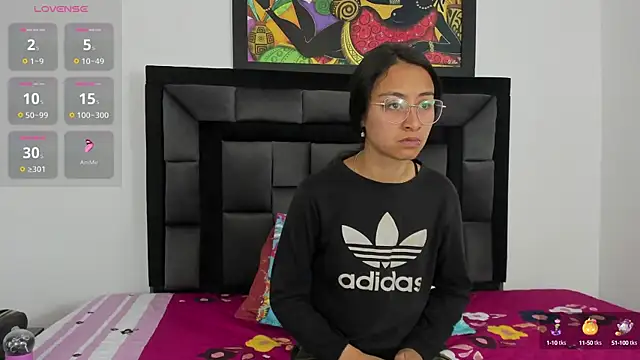 Snapshot of tatiana_valencia chatting on 03/10/25, 12:28 tatiana valencia online show from 03/10/25, 12:28