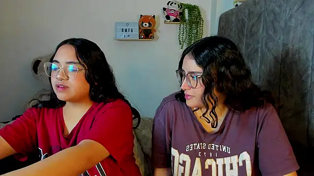 Snapshot of maddie-and-chelsea- chatting on 01/10/26, 04:24 maddie-and-chelsea- online show from 01/10/26, 04:24