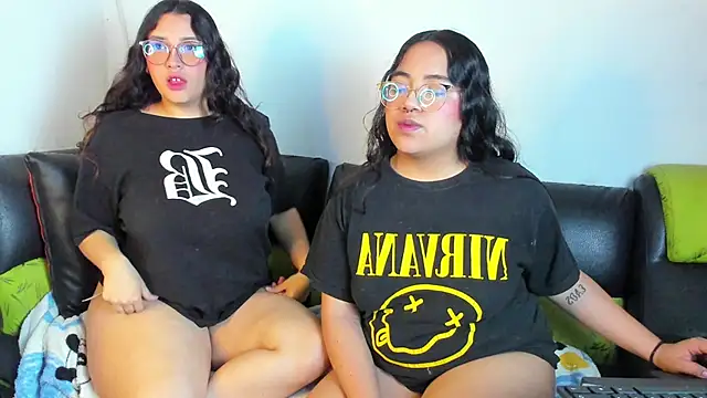 Snapshot of maddie-and-chelsea- chatting on 03/01/26, 09:15 maddie-and-chelsea- online show from 03/01/26, 09:15