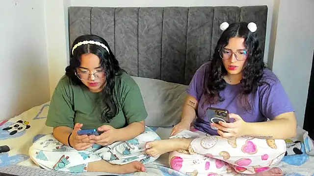 maddie-and-chelsea- online show from 03/13/26, 09:14