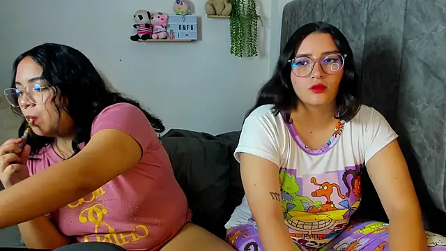 maddie-and-chelsea- online show from 09/23/25, 09:16