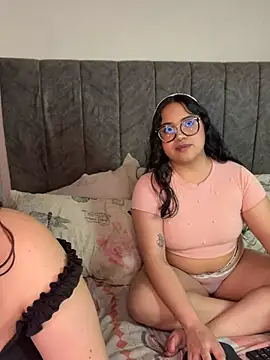 maddie-and-chelsea- online show from 04/08/26, 10:06