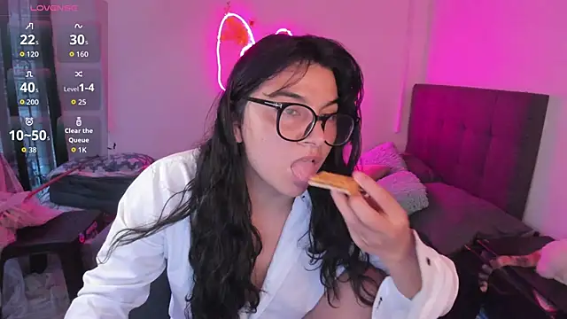 Judychase2 online show from 10/28/25, 10:47