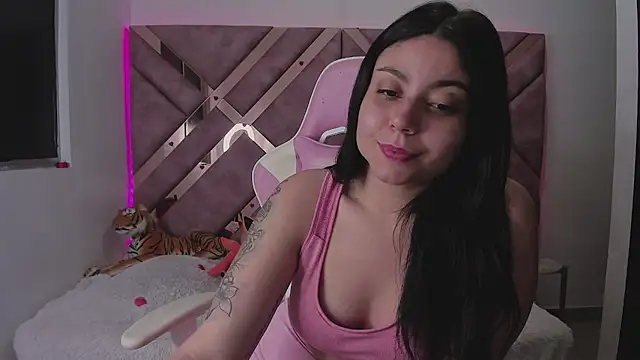 Snapshot of saori_9b chatting on 02/20/26, 10:33 saori 9b online show from 02/20/26, 10:33