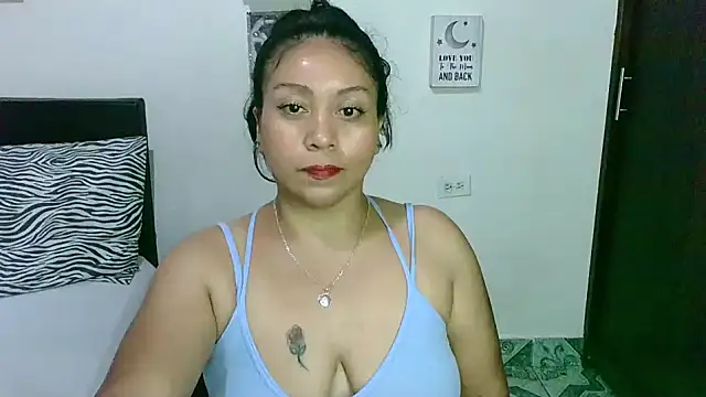 Snapshot of zaray_bella chatting on 03/03/25, 09:48 zaray bella online show from 03/03/25, 09:48