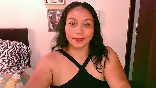 Snapshot of zaray_bella chatting on 02/07/26, 08:50 zaray bella online show from 02/07/26, 08:50