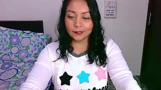 Snapshot of zaray_bella chatting on 01/11/26, 08:49 zaray bella online show from 01/11/26, 08:49