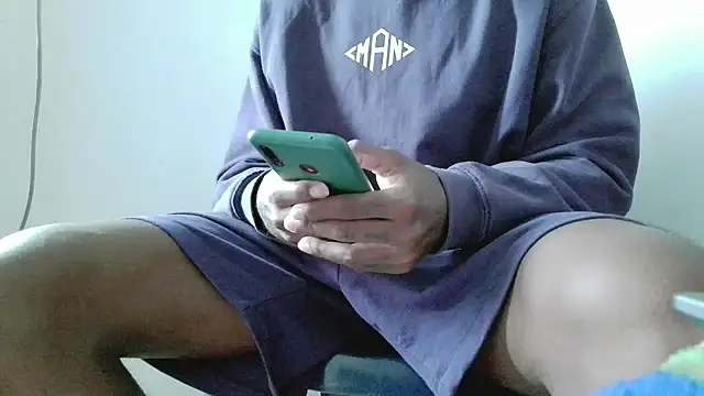 Snapshot of Alphadavid_23 chatting on 07/12/26, 03:02 Alphadavid 23 online show from 07/12/26, 03:02