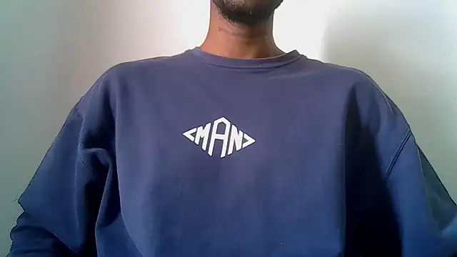 Snapshot of Alphadavid_23 chatting on 06/07/26, 04:01 Alphadavid 23 online show from 06/07/26, 04:01