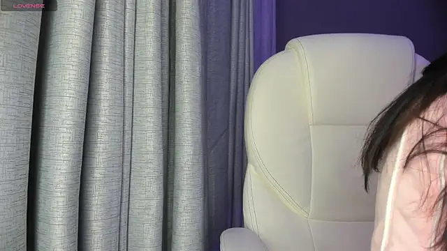 Giovanna oliveira online show from 10/10/25, 05:30