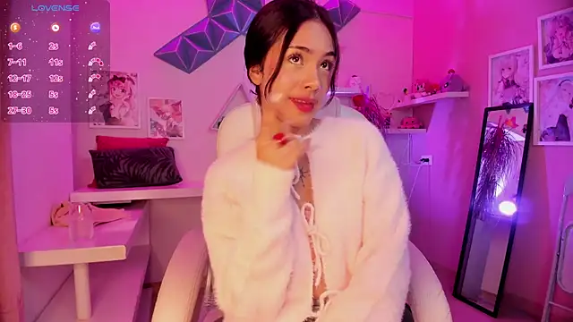 Giovanna oliveira online show from 03/20/26, 12:44